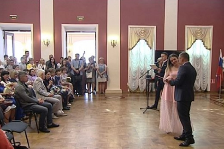 Выпускники Ярославского педагогического колледжа получили дипломы